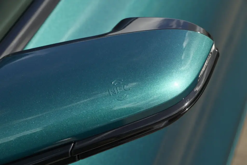 DENZA Z9GT Detalles 10 Motor16