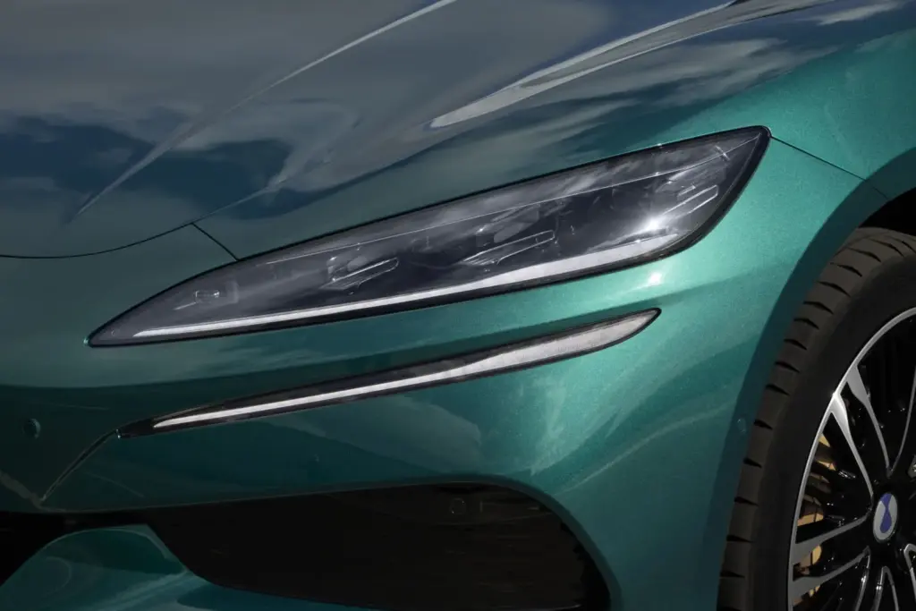 DENZA Z9GT Detalles 16 Motor16