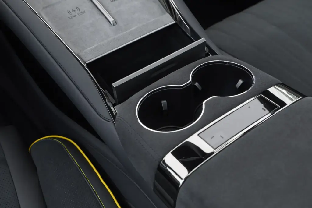 DENZA Z9GT Interior 17 Motor16