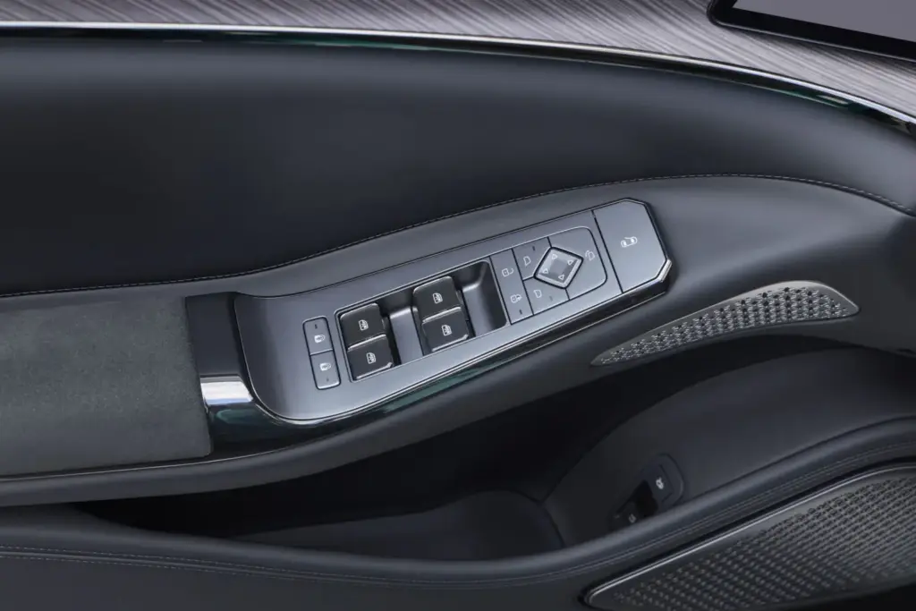 DENZA Z9GT Interior 22 Motor16