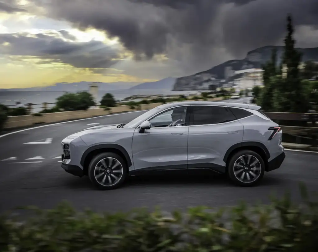 DR Automobiles lanza en España la nueva familia Sportequipe: tres SUV de combustión con alternativa de GLP 10 Motor16 DR S6 GT 6 Motor16