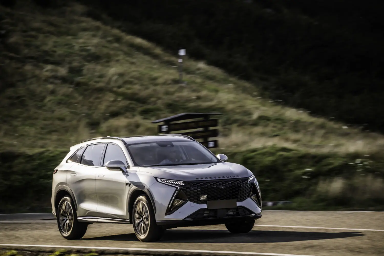 DR Automobiles lanza en España la nueva familia Sportequipe: tres SUV de combustión con alternativa de GLP