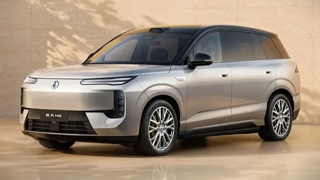 Denza N8: El SUV que eclipsa las cifras de los Ferrari más poderosos del panorama actual 3 Motor16 2026 Denza N8. Imagen delantera.