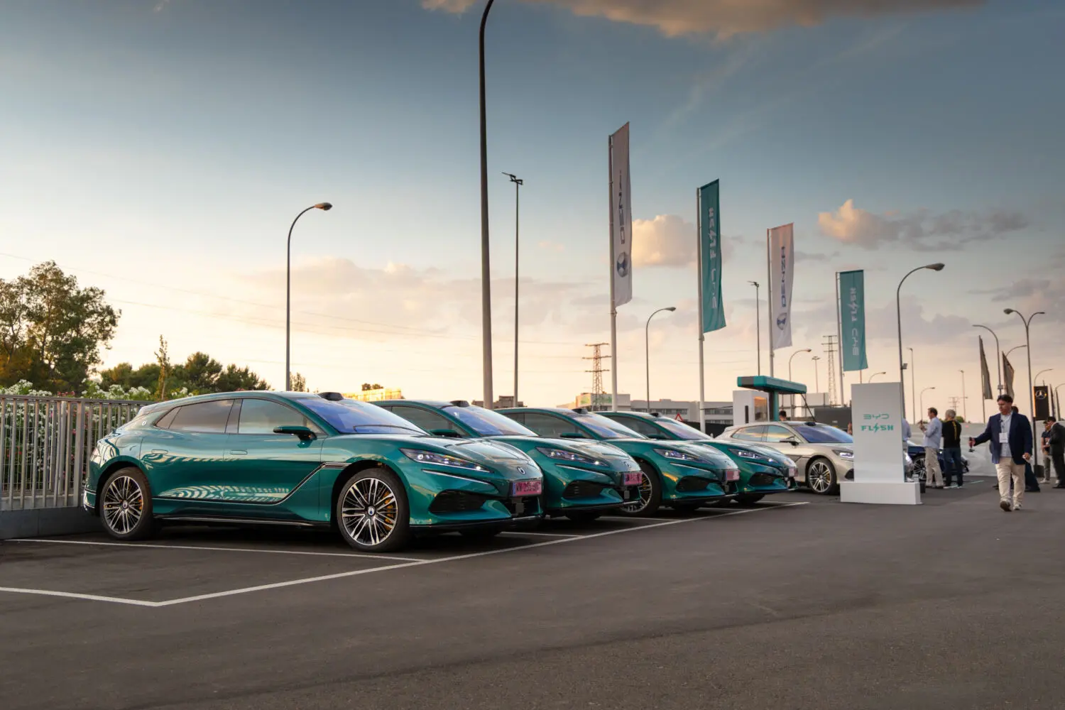 Denza trae a España la carga ultrarrápida de 1.500 kW que revolucionará la movilidad eléctrica