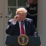 Trump indulta a 9 mecánicos condenados por eliminar filtros en EE.UU.