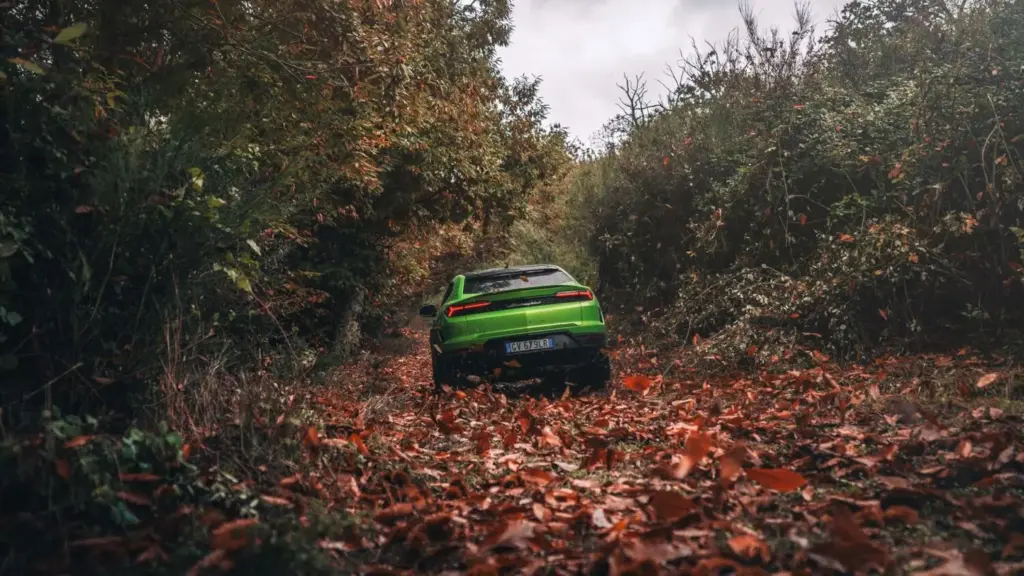 Esperienza Lamborghini 2026: 22 aventuras en cinco continentes para conducir por los rincones más espectaculares del planeta 18 Motor16 ESPERIENZA LAMBORGHINI16 terra versilia Motor16
