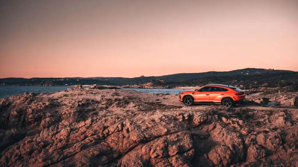 Esperienza Lamborghini 2026: 22 aventuras en cinco continentes para conducir por los rincones más espectaculares del planeta 25 Motor16 ESPERIENZA LAMBORGHINI25 terra cerdena Motor16