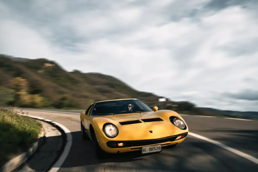 El Lamborghini Miura SV cumple 55 anos 14 Motor16