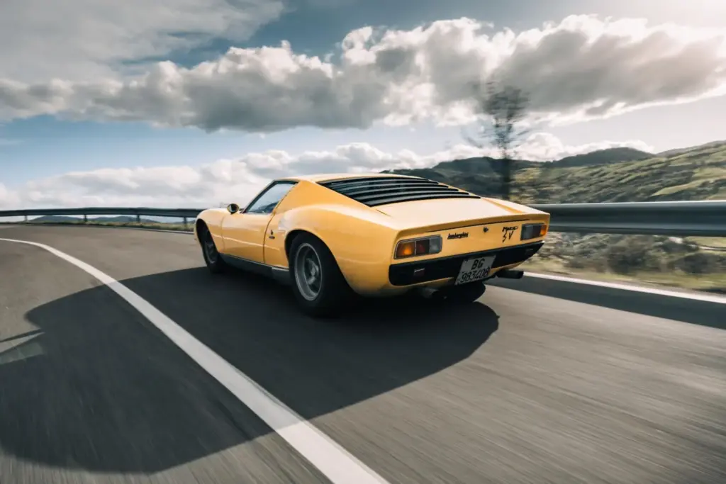 El Lamborghini Miura SV cumple 55 anos 26 Motor16