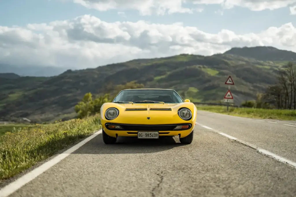 El Lamborghini Miura SV cumple 55 anos 6 Motor16
