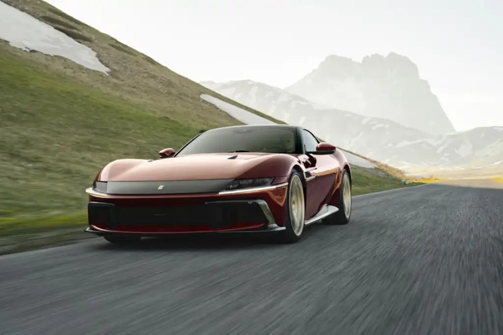 Ferrari resucita la palanca: el 12Cilindri Manuale reinventa el cambio manual en la era electrónica 4 Motor16 FERRARI 12CILINDRI MANUALE 1 Motor16