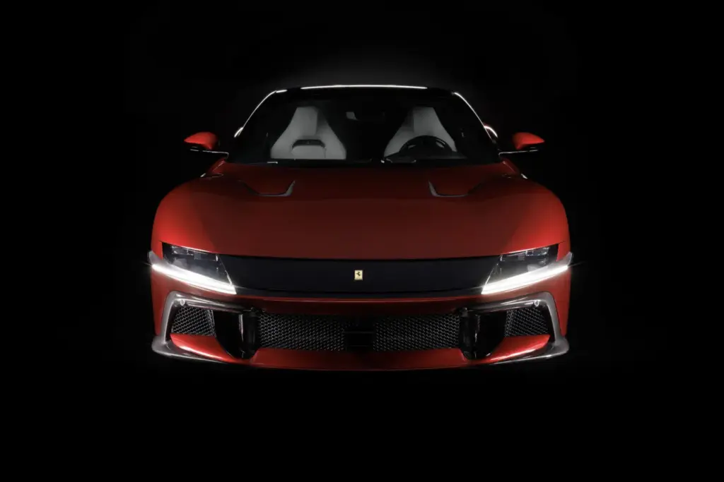 Ferrari resucita la palanca: el 12Cilindri Manuale reinventa el cambio manual en la era electrónica 14 Motor16 FERRARI 12CILINDRI MANUALE 11 Motor16