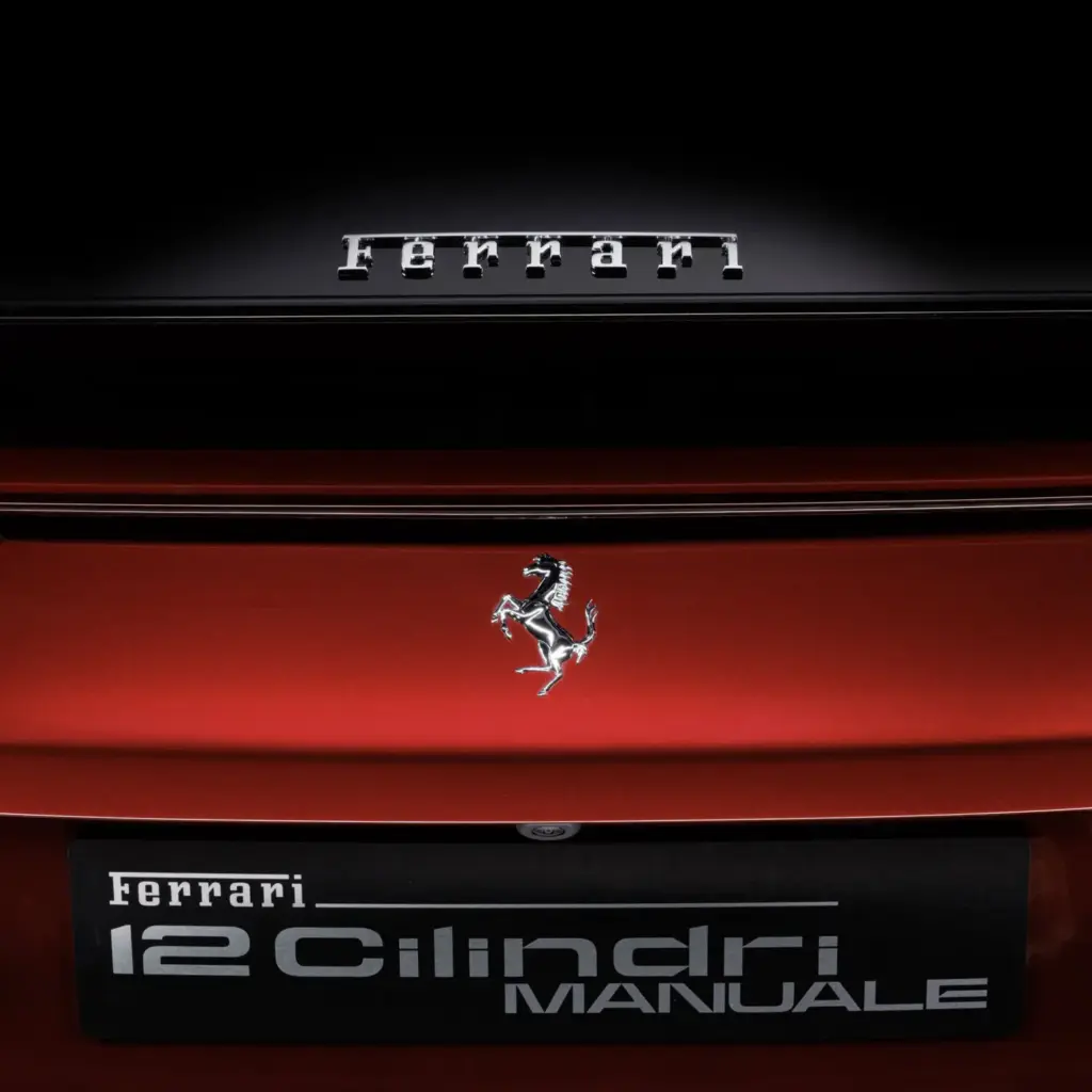 Ferrari resucita la palanca: el 12Cilindri Manuale reinventa el cambio manual en la era electrónica 20 Motor16 FERRARI 12CILINDRI MANUALE 17 Motor16