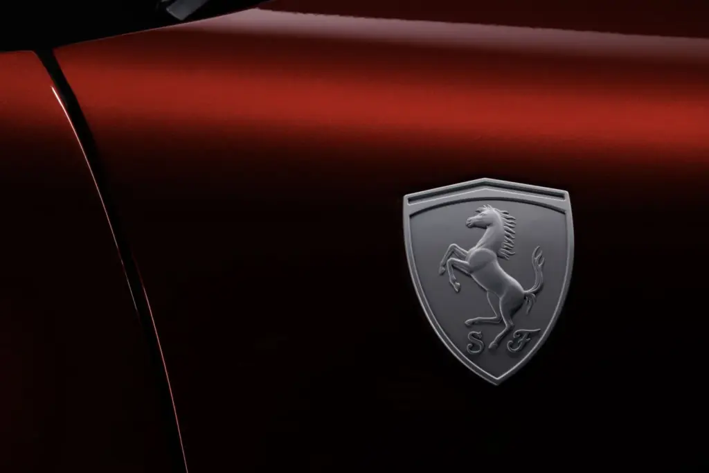 Ferrari resucita la palanca: el 12Cilindri Manuale reinventa el cambio manual en la era electrónica 22 Motor16 FERRARI 12CILINDRI MANUALE 19 Motor16