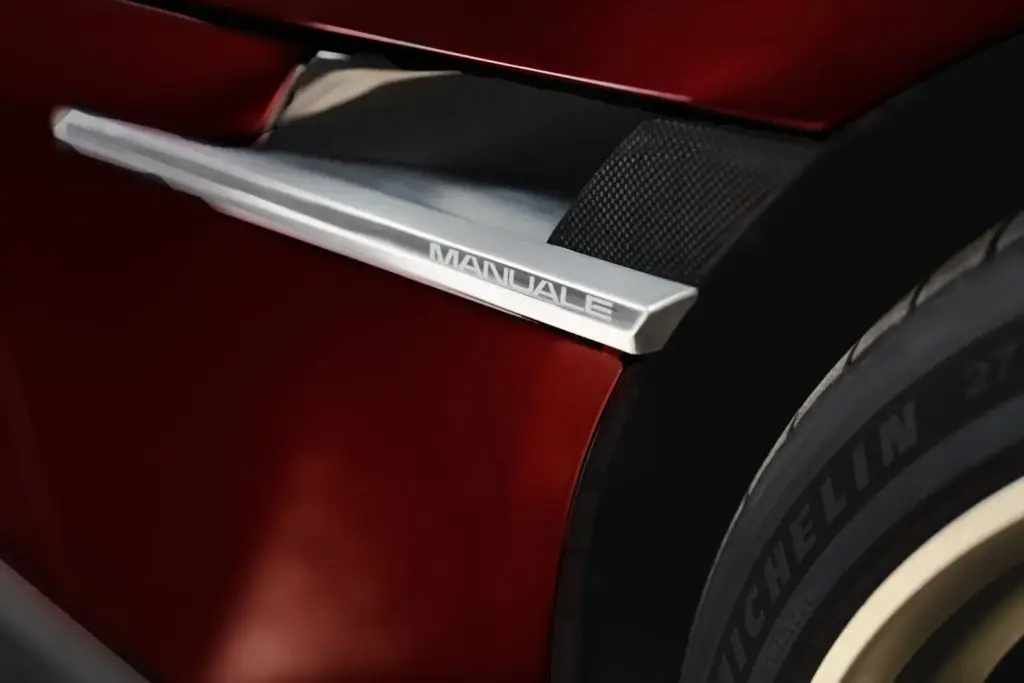 Ferrari resucita la palanca: el 12Cilindri Manuale reinventa el cambio manual en la era electrónica 34 Motor16 FERRARI 12CILINDRI MANUALE 31 Motor16