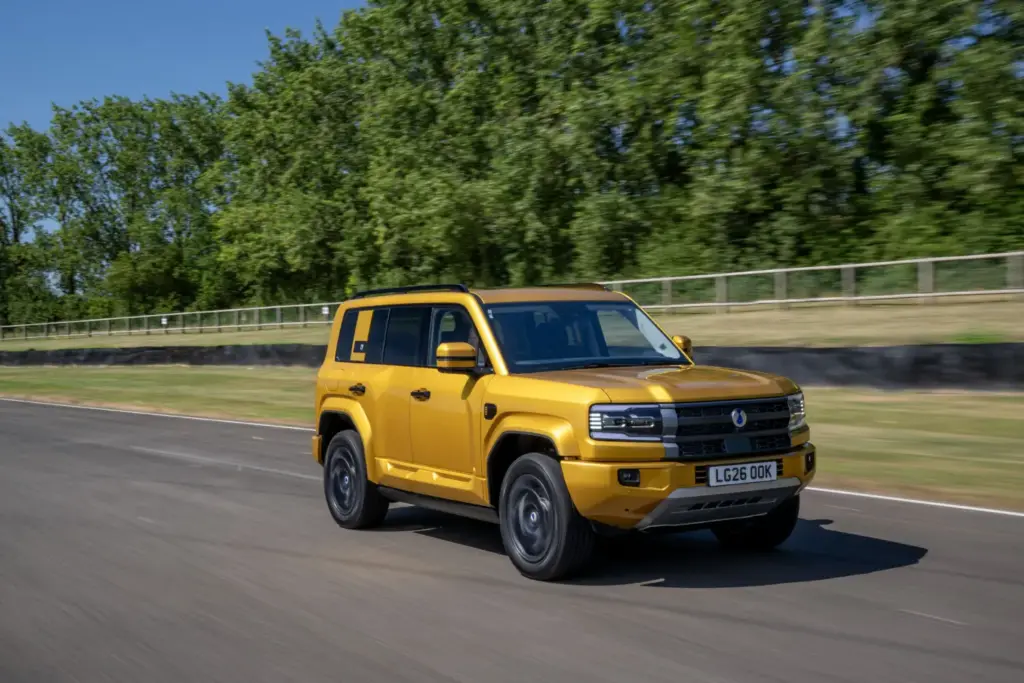 DENZA BAO 5: así es el SUV híbrido enchufable que lleva la tecnología todoterreno de BYD a lo más alto 21 Motor16 FOTOS DENZA BAO 5 20 Motor16