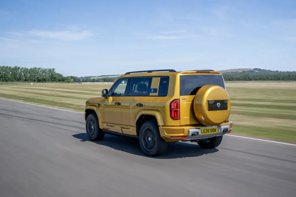 DENZA BAO 5: así es el SUV híbrido enchufable que lleva la tecnología todoterreno de BYD a lo más alto 4 Motor16 FOTOS DENZA BAO 5 21 Motor16