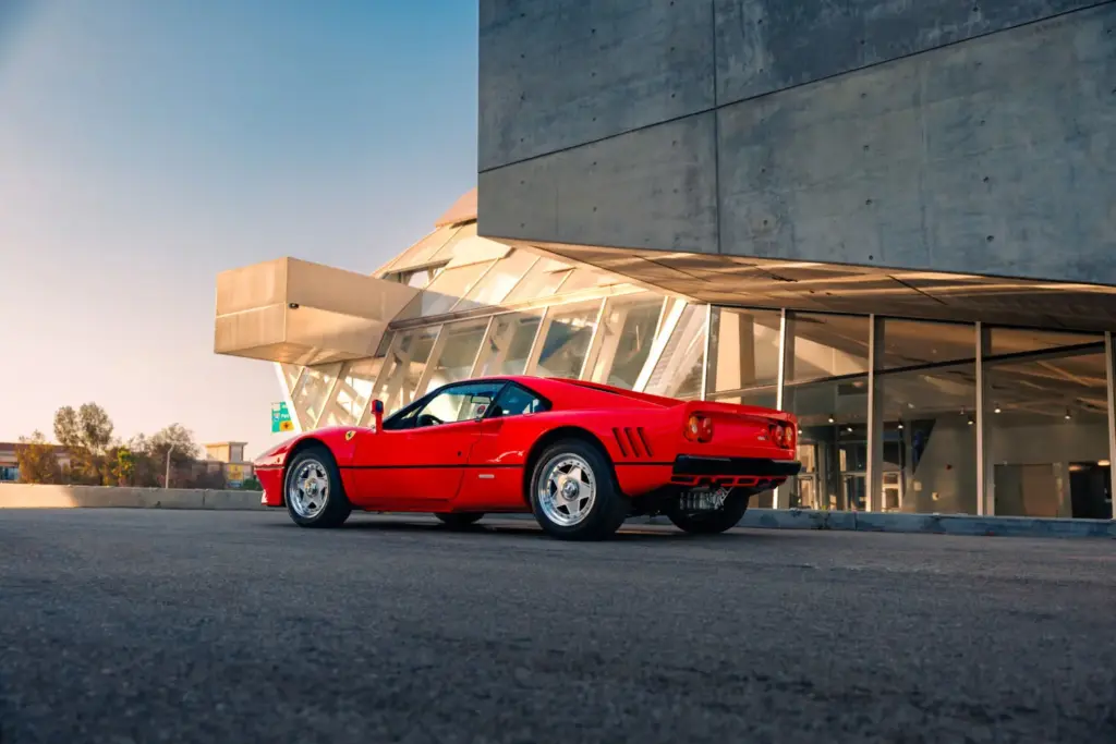 Un Ferrari 288 GTO de 1985 casi a estrenar va a por el récord en Monterrey