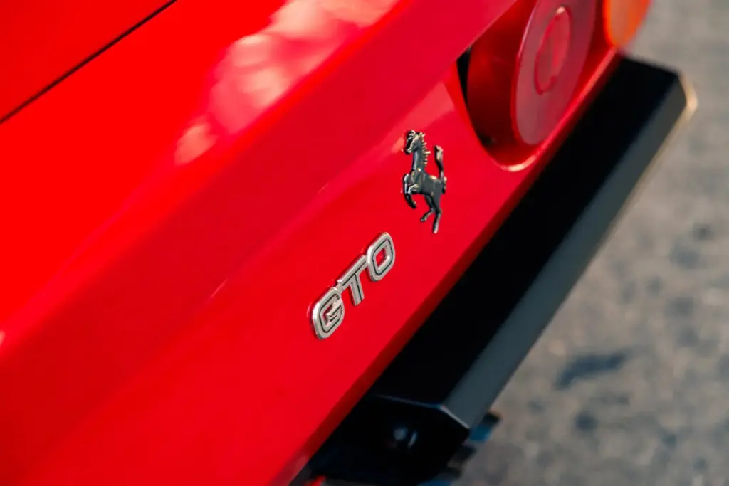 Un Ferrari 288 GTO de 1985 casi a estrenar va a por el récord en Monterrey