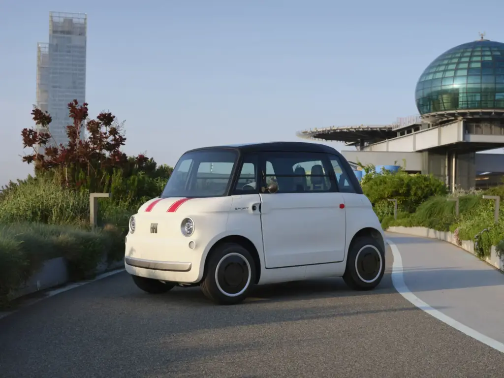 FIAT presenta sus planes en micromovilidad. El Topolino ya no está solo 8 Motor16 Fiat Topolino Sport 3 Motor16