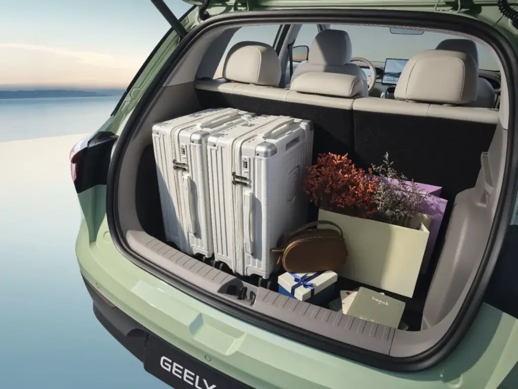 Fotos Geely E2 10 Motor16