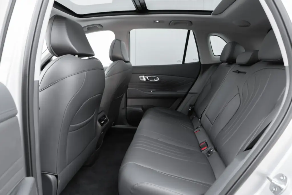 Geely rebaja el precio de sus modelos, el Starray EM-i y el E5 3 Motor16 Geely Starry interior 016 Motor16