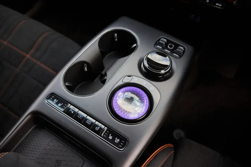 Genesis GV60 Magma 56 Motor16