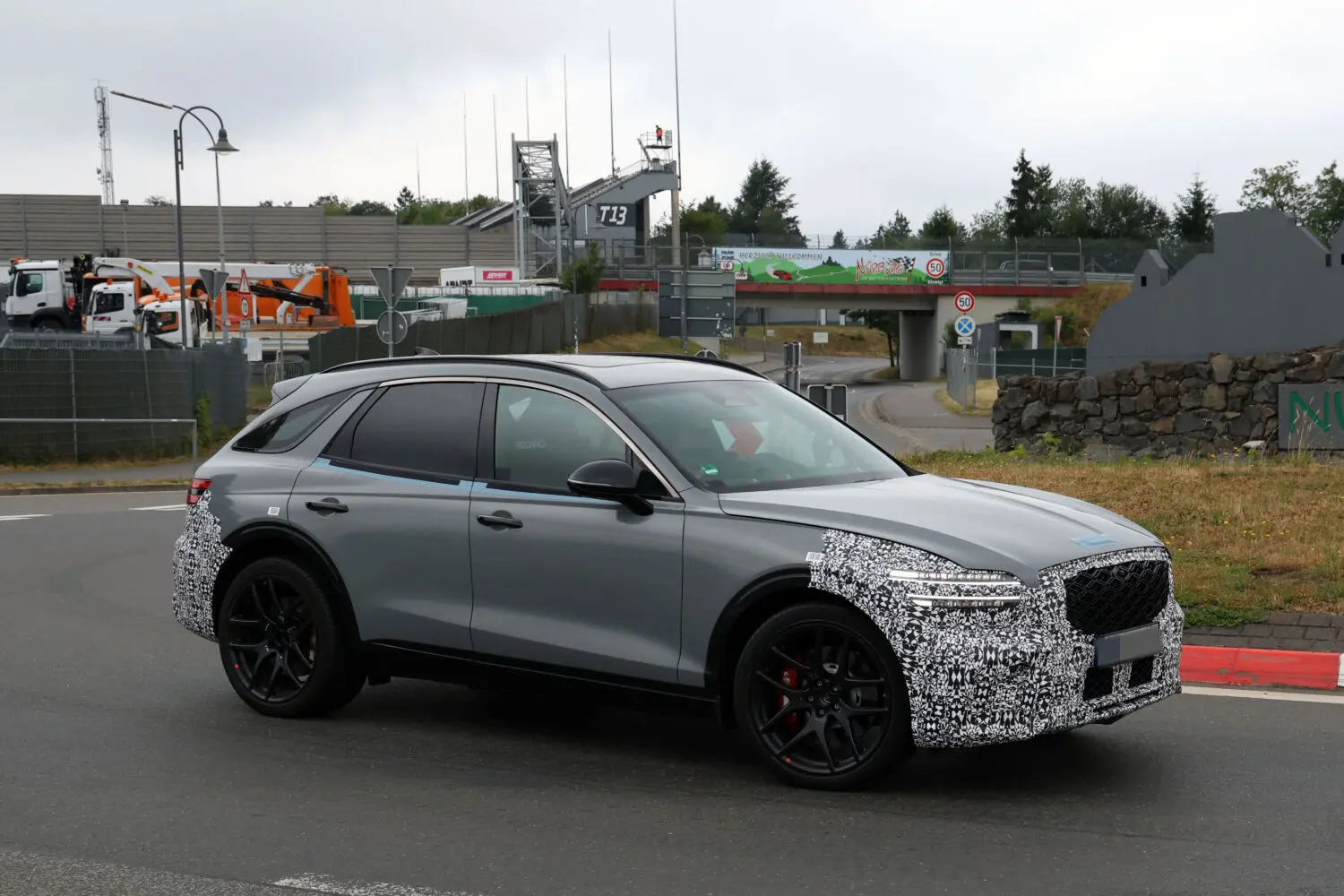 Genesis GV70 Hybrid 2027: el SUV premium deja ver su diseño definitivo en Nürburgring
