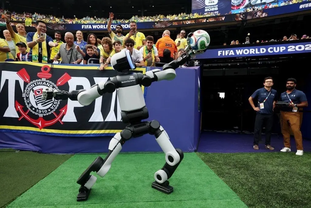 Atlas, el robot humanoide de Hyundai, hace historia en el Mundial imitando las celebraciones de gol de Haaland y Harry Kane 1 Motor16 Hyundai, Atlas, Mundial