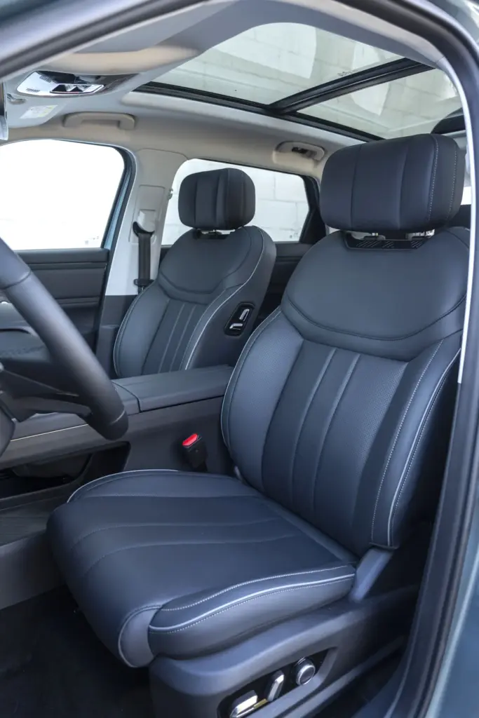 El JAECOO 7 SHS híbrido enchufable y los cuatro pilares con los que conquista el mercado: diseño y espacio 3 Motor16 JAECOO 7 SHS HIBRIDO ENCHUFABLE ESTILO Y DISENO 15 Motor16