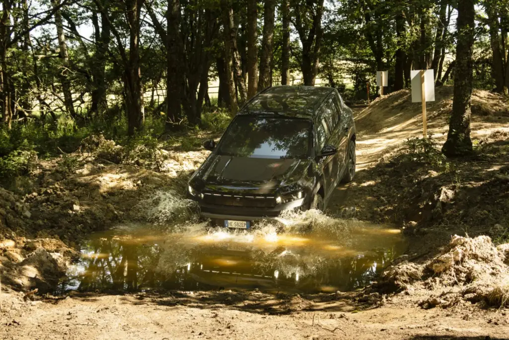 Probamos el nuevo Jeep Compass 4xe, con 375 CV eléctricos y gran capacidad offroad 23 Motor16 Jeep Compass 4xe 15 Motor16
