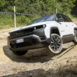 Probamos el nuevo Jeep Compass 4xe, con 375 CV eléctricos y gran capacidad offroad