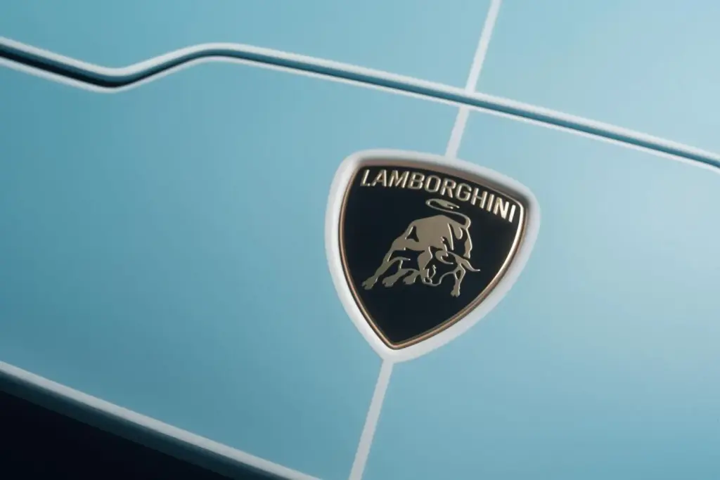 Lamborghini presenta dos Temerarios exclusivos, inspirados en la sastrería italiana 29 Motor16 LAMBORGHINI TEMERARIO AD PERSONAM 25 Motor16