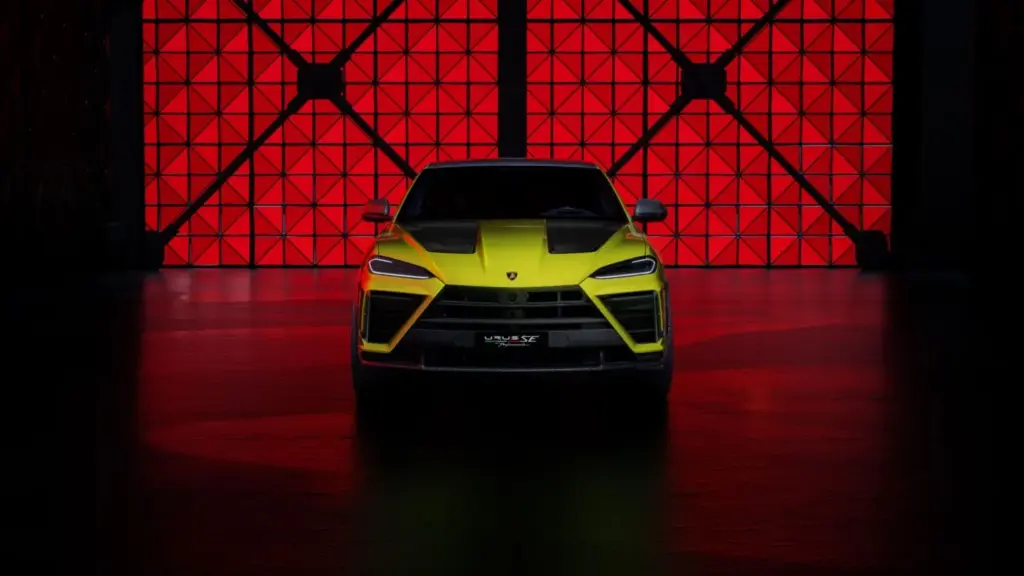 LAMBORGHINI URUS SE PERFORMANTE 15 Motor16