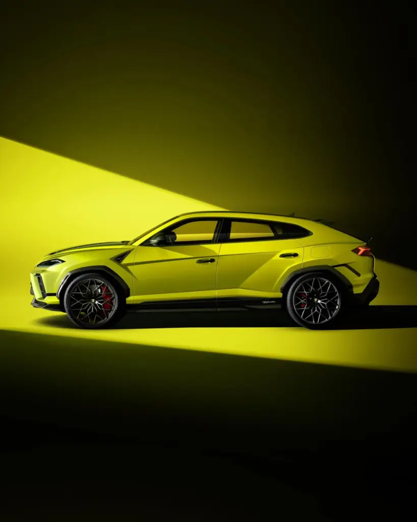 LAMBORGHINI URUS SE PERFORMANTE 3 Motor16