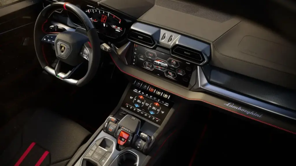 LAMBORGHINI URUS SE PERFORMANTE 33 Motor16