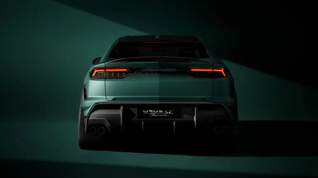 LAMBORGHINI URUS SE PERFORMANTE 35 Motor16