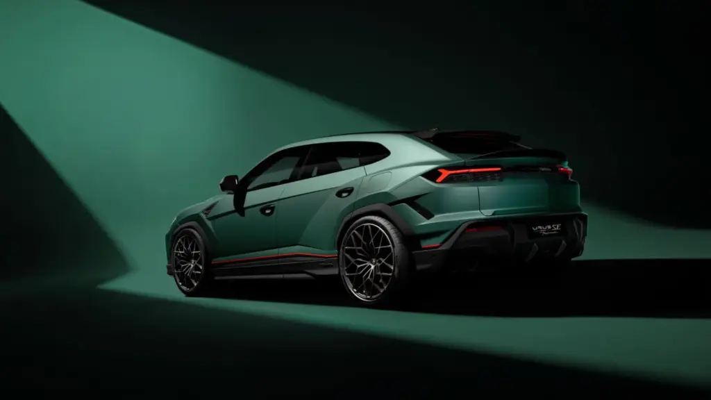 LAMBORGHINI URUS SE PERFORMANTE 37 Motor16