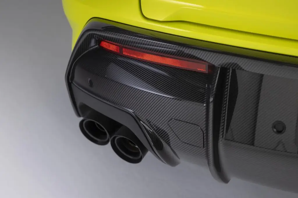 LAMBORGHINI URUS SE PERFORMANTE 42 Motor16