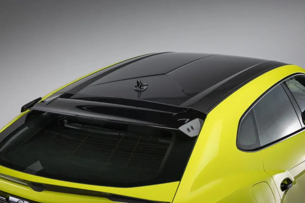 LAMBORGHINI URUS SE PERFORMANTE 45 Motor16