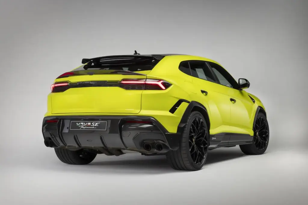 LAMBORGHINI URUS SE PERFORMANTE 48 Motor16