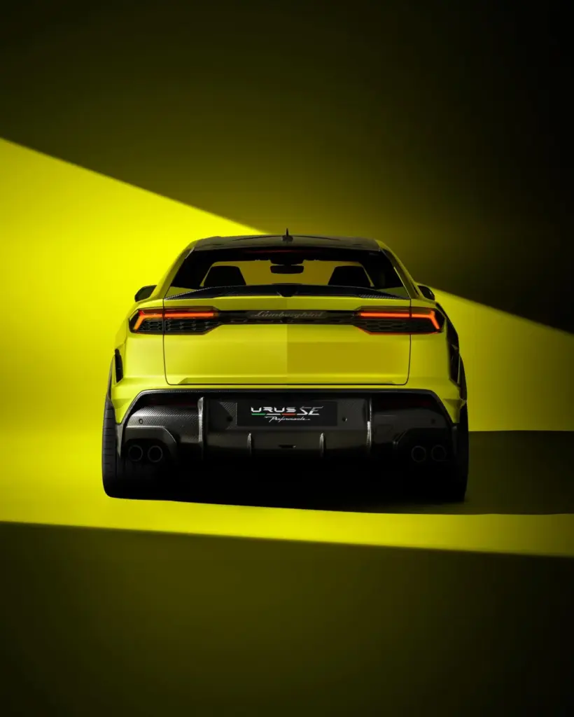 LAMBORGHINI URUS SE PERFORMANTE 8 Motor16