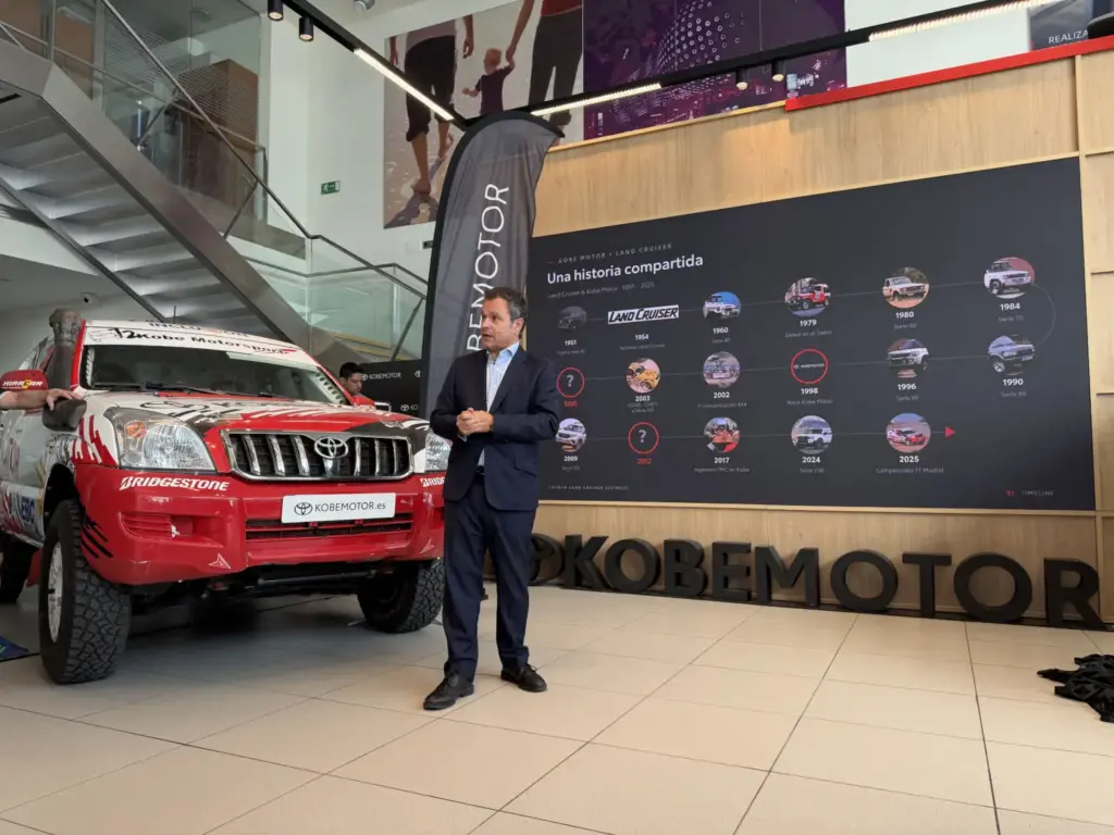 LAND CRUISER ULTIMATE BY KOBE MOTOR 4 Motor16