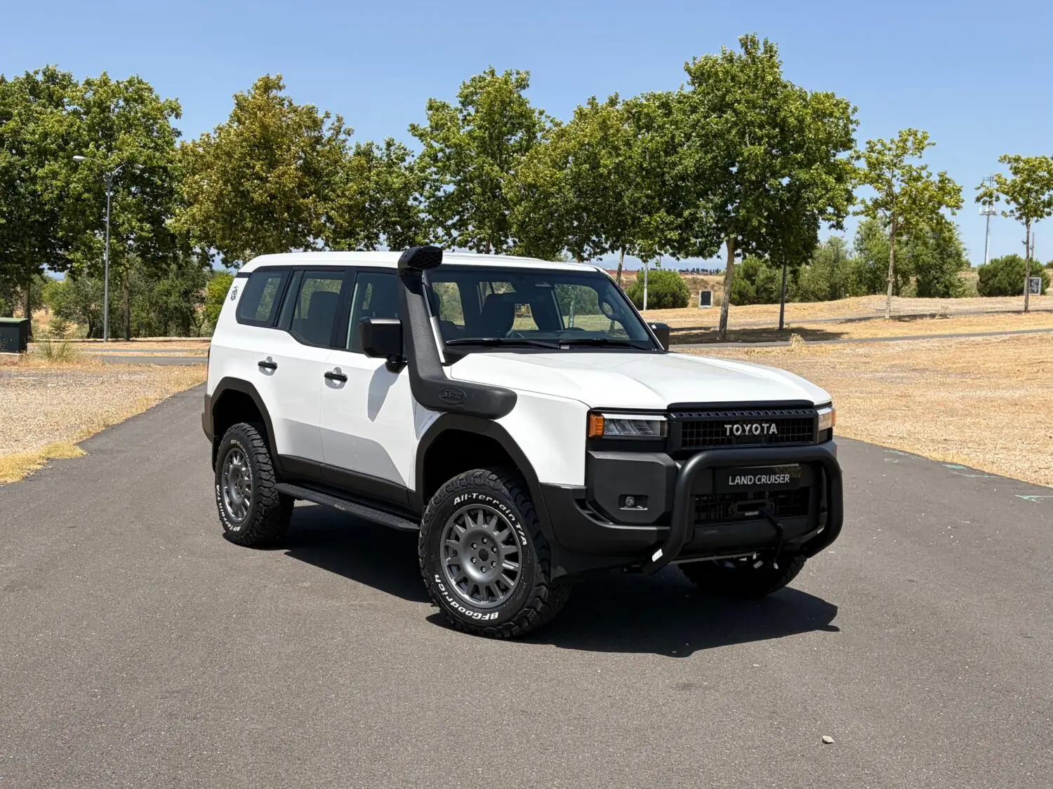 Toyota Land Cruiser 250 Ultimate: Kobe Motor crea la edición definitiva para los amantes del todoterreno