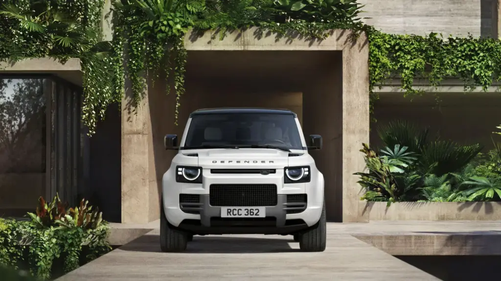 Land Rover renueva el Defender con la versión Vertex, motores de seis cilindros y una configuración inédita de seis plazas 6 Motor16 LAND ROVER DEFENDER VERTEX 3 Motor16