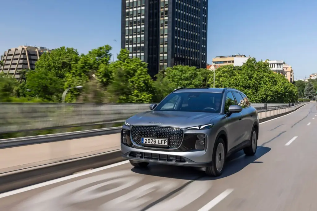 LEPAS inicia las ventas del L8 Súper Híbrido, con una financiación irresistible 4 Motor16 LEPAS L8 Super hibrido 1 Motor16