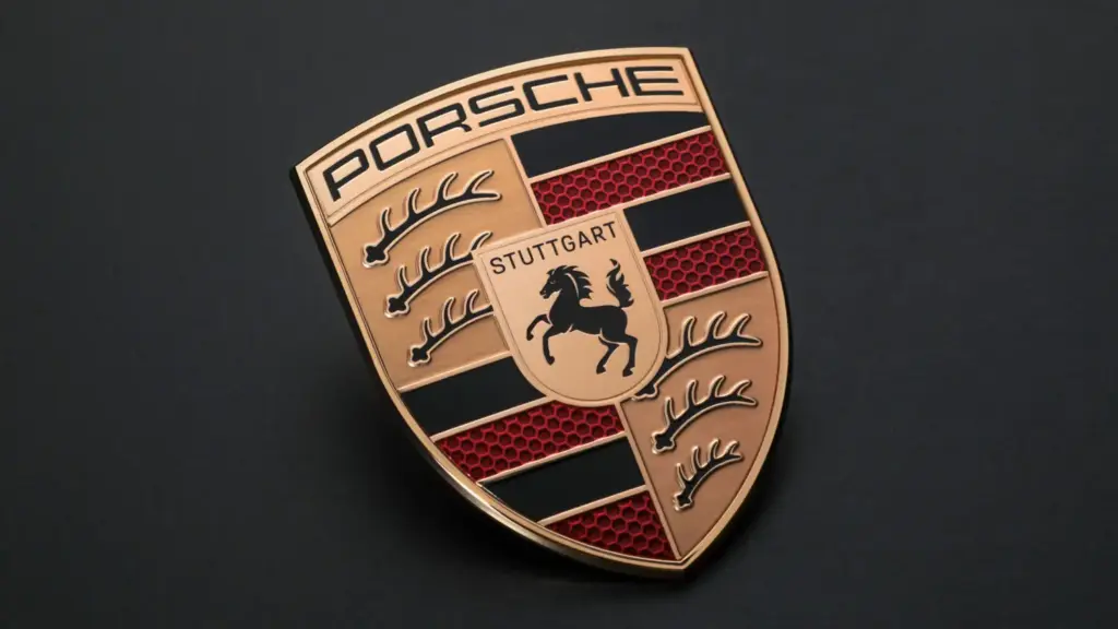 Porsche activa su estrategia Sportwagenschmiede 35: 2.100 millones para asegurar el futuro de Zuffenhausen y Weissach 3 Motor16 Logo Porsche Motor16