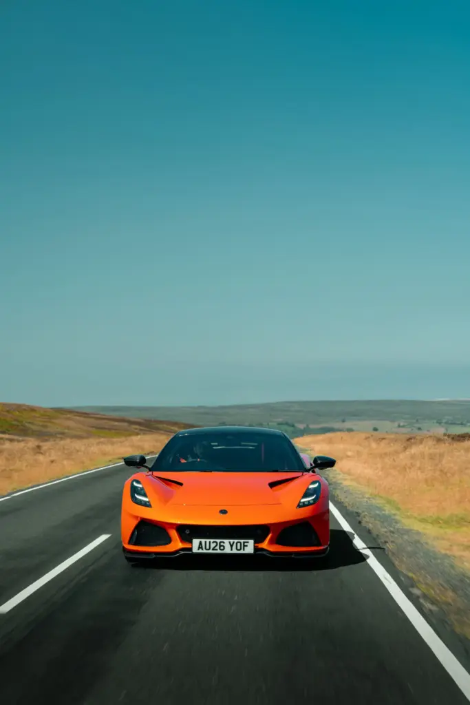 Lotus Emira 420 Sport 37 Motor16