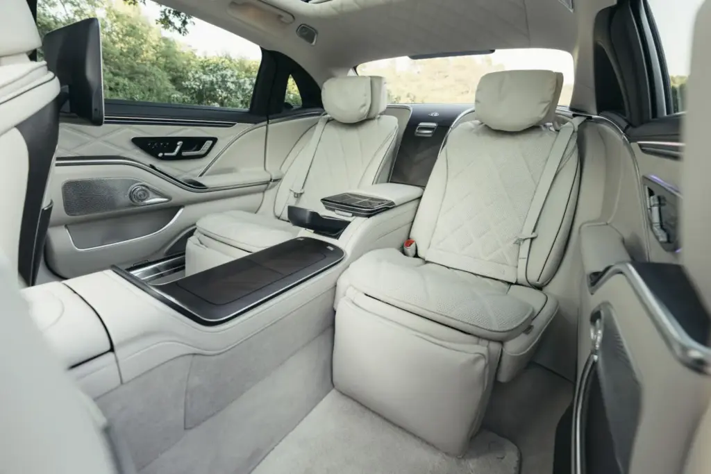 Mercedes-Maybach Clase S: motores electrificados para la mayor actualización de su historia 30 Motor16 MERCEDES MAYBACH CLASE S 26 Motor16