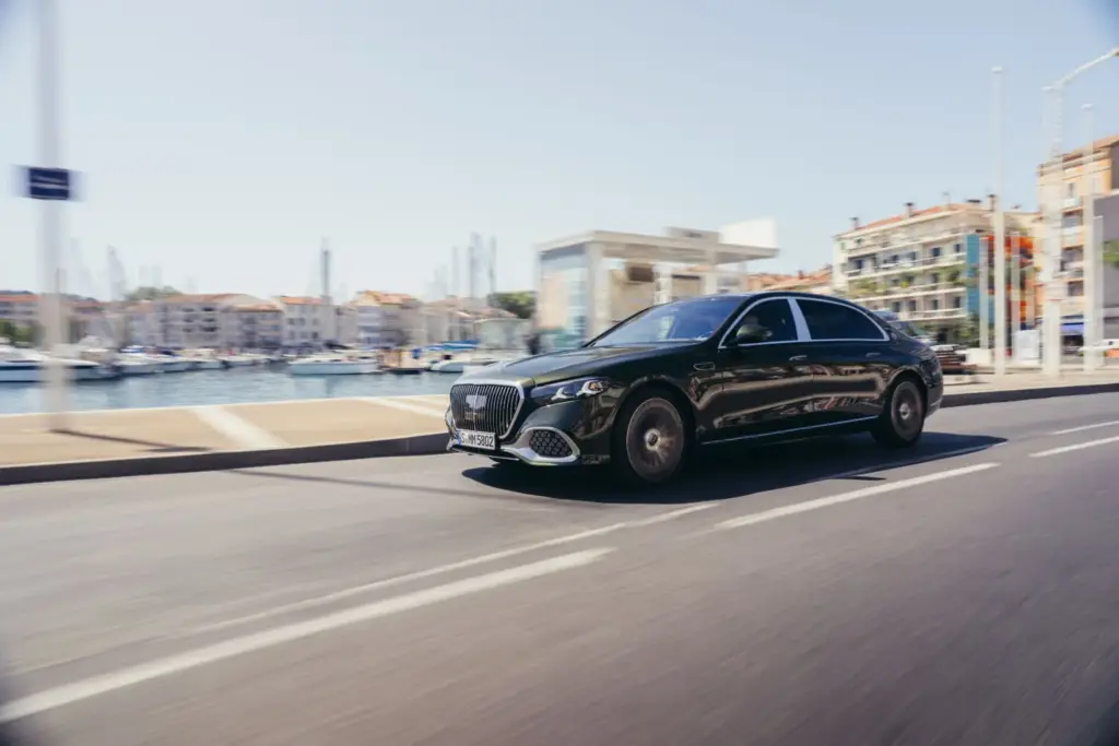 Mercedes-Maybach Clase S: motores electrificados para la mayor actualización de su historia 1 Motor16 MERCEDES MAYBACH CLASE S 3 Motor16